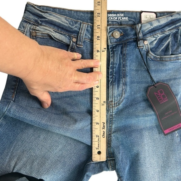 NWT No Boundaries High Rise Cropped Flare Blue Jeans 11 - Picture 6 of 11